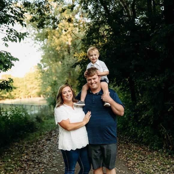 Meet your Posher, Danielle - Picture 1 of 1